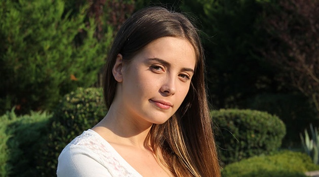 Selin Sezgin – Melek z serialu Elif – ile ma lat, ciekawostki, zdjęcia