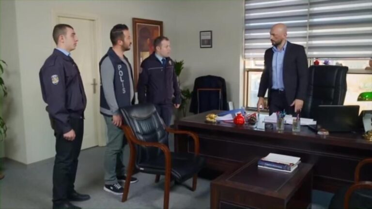 Elif odcinek 594: Cevahir oferuje współpracę Yusufowi i Melek! Policja szuka narkotyków w gabinecie Erkuta! [Streszczenie + Zdjęcia]