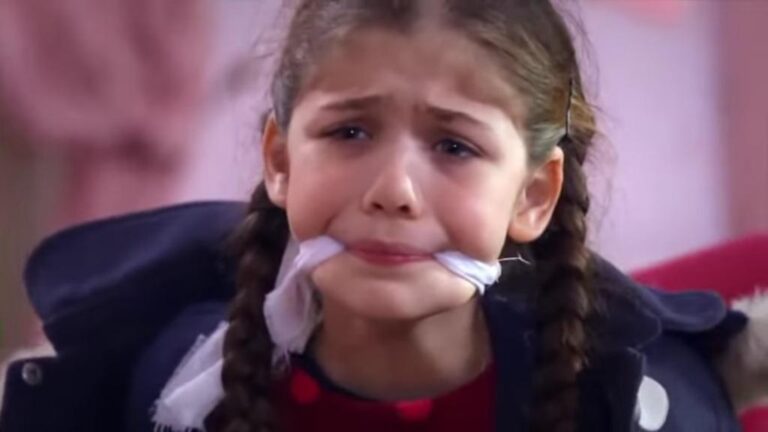 Elif odcinek 620: Elif ucieka z rezydencji i omal nie wpada pod samochód! Melek dostaje sms-a od porywaczy! [Streszczenie + Zdjęcia]