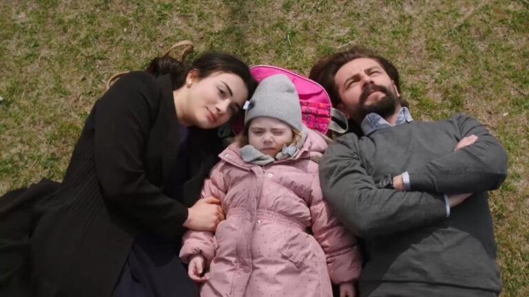 Przysięga odcinek 50: Intryga Cavidan i Cemre nie powodzi się! Emir rysuje portret Reyhan! [Streszczenie + Zdjęcia]