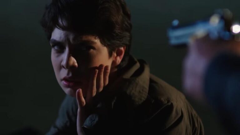 Przysięga odcinek 102: Talaz mierzy do Leyli z broni! Cemre ma plan, jak na dobre pozbyć się Reyhan! [Streszczenie + Zdjęcia]