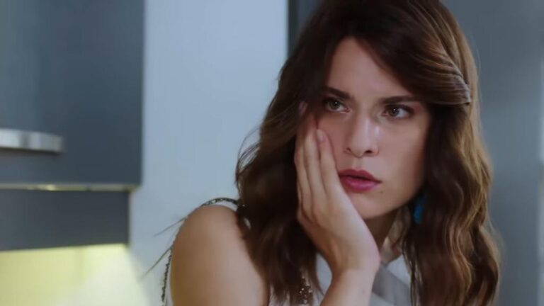 Przysięga odcinek 119 i 120: Reyhan odkrywa, że Cemre truje Sunę! Uderza ją w twarz! [Streszczenie + Zdjęcia]