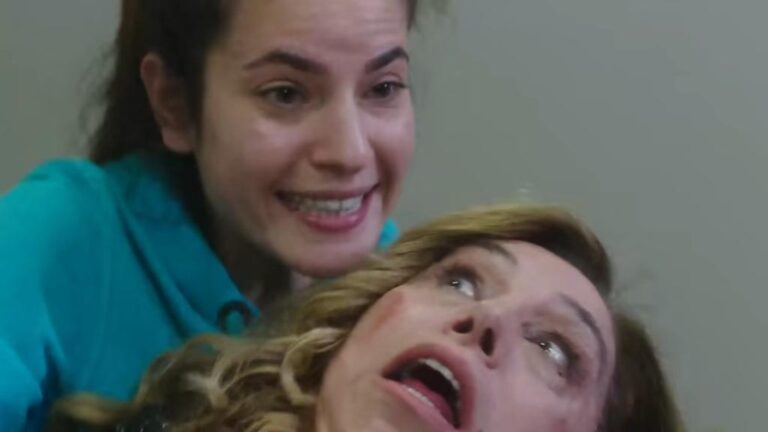 Przysięga odcinek 237 i 238: Cemre próbuje udusić Cavidan! Emir widzi Reyhan z innym mężczyzną! [Streszczenie + Zdjęcia]