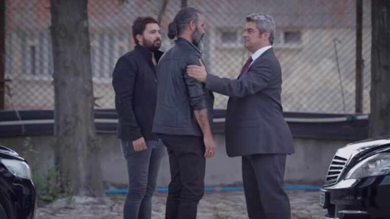 Elif odcinek 909: Melek postanawia wyprowadzić się od Julide! Tarik każe swoim ludziom ją zabić! [Streszczenie + Zdjęcia]