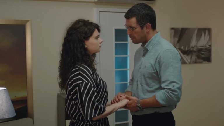 Przysięga odcinek 373: Kumru rozmawia z Narin! Zabiera inhalator chorej matce! [Streszczenie + Zdjęcia]