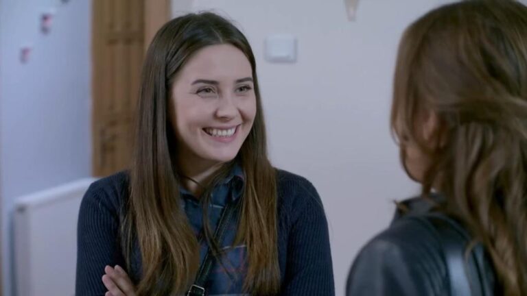 Elif odcinek 980: Asli i Melek znajdują nowy dom! Ludzie Tarika nachodzą Ranę! [Streszczenie + Zdjęcia]