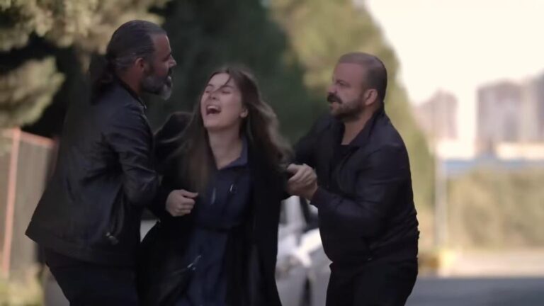 Elif odcinek 995: Emirhan zaprasza Safaka na urodziny! Melek podejmuje próbę ucieczki! [Streszczenie + Zdjęcia]