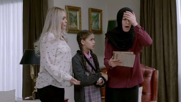 Elif odcinek 1012: Macide dowiaduje się o nieopłaconych stypendiach! Elif odkrywa, kto jest winny! [Streszczenie + Zdjęcia]