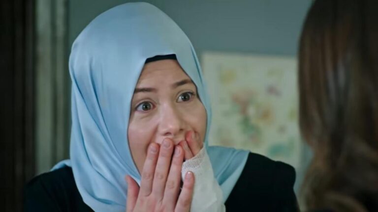 Przysięga odcinek 441: Feride mówi Melike o propozycji Emira! Songul wszystko słyszy! [Streszczenie + Zdjęcia]