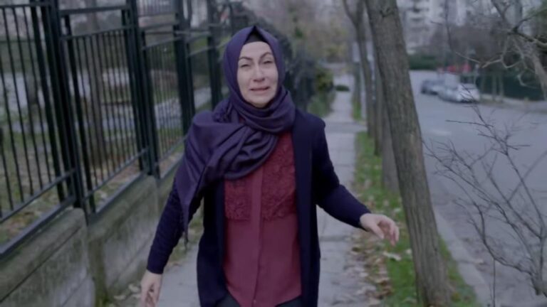 Elif odcinek 1030: Macide traci kontakt z rzeczywistością! Słyszy głosy w swojej głowie! [Streszczenie + Zdjęcia]