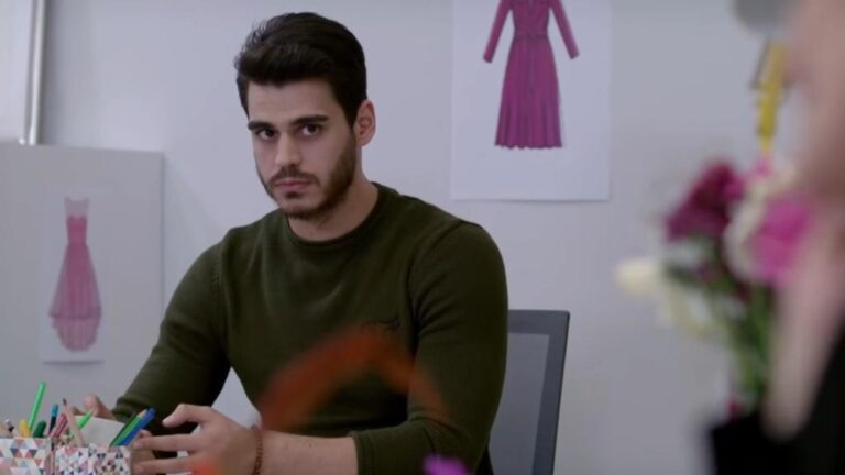 Elif odcinek 1035: Macide spotyka się z Parlą! Akin jest zazdrosny o Birce! [Streszczenie + Zdjęcia]