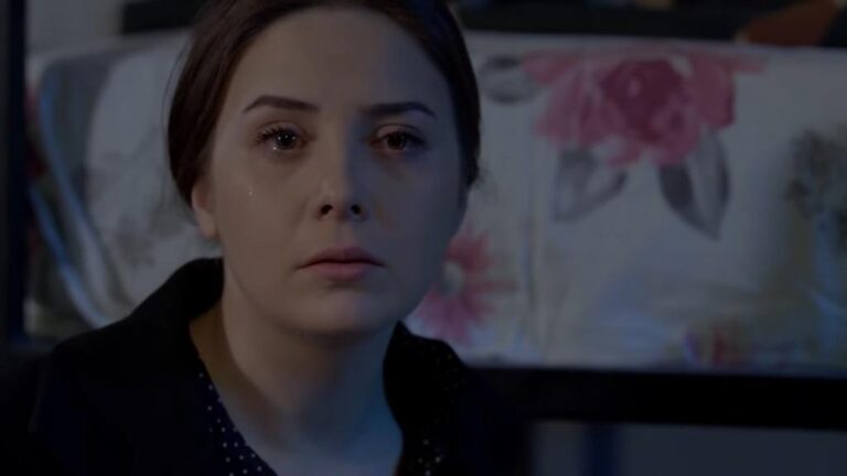 Elif odcinek 1079: Cicek zostaje pobita! W celi pojawia się nowa osadzona, którą Melek dobrze zna! [Streszczenie + Zdjęcia]