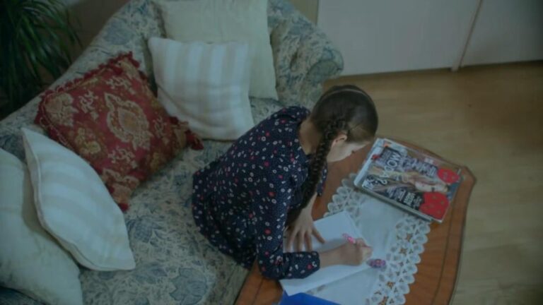 Elif odcinek 1082: Humeyra udaje się z wizytą do Tarika! Elif pisze list do mamy! [Streszczenie + Zdjęcia]