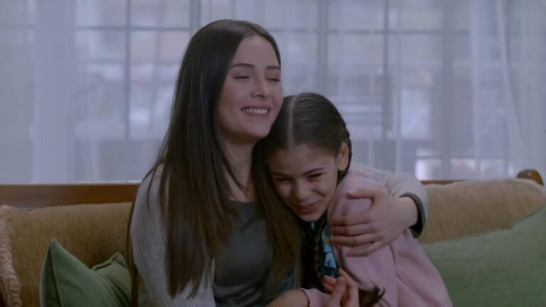 Elif odcinek 1133: Elif i Melek znowu razem! Kerem prosi Melek o rozmowę na osobności! [Streszczenie + Zdjęcia]