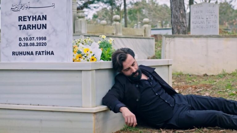 Przysięga odcinek 571: Songul ogłasza, że jest w ciąży z Hikmetem! Emir odwiedza grób Reyhan! [Streszczenie + Zdjęcia]