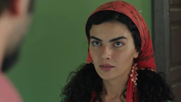 Przysięga odcinek 589: Emir i Gulperi składają papiery rozwodowe! W domu Kemala pojawia się policja! [Streszczenie + Zdjęcia]