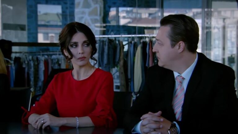 Zranione ptaki odcinek 29: Levent dowiaduje się, że Hulya przekazała udziały Tekinowi! Wyrzuca ją z firmy! [Streszczenie + Zdjęcia]