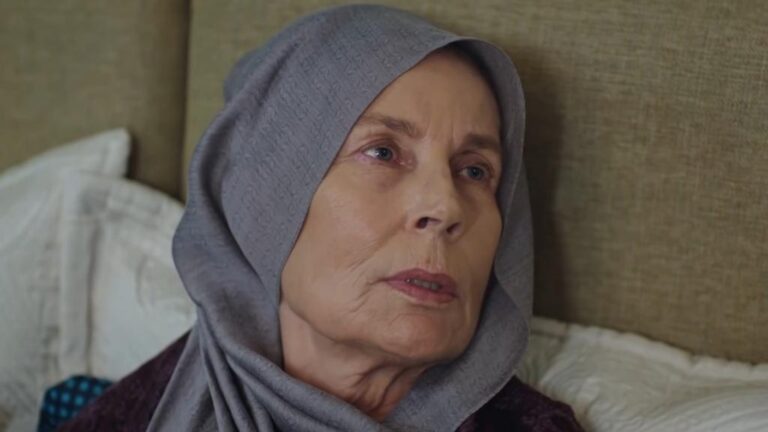 Przysięga odcinek 695: Kadriye chce, by Emir rozwiódł się z Gulperi i poślubił Tulay! Mert odkrywa prawdę! [Streszczenie + Zdjęcia]