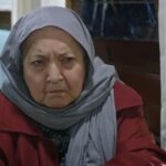 Sultan patrzy podejrzliwie na mężczyznę. Nie wierzy w jego opowieść.