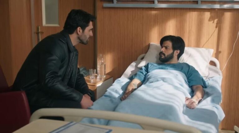 Ali rozmawia z przebywającym w szpitalu Volkanem.
