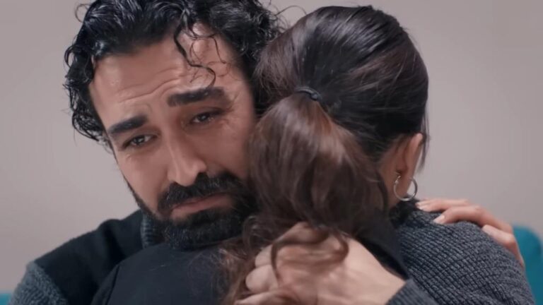 Zrozpaczony Ferit przytula Ayse.