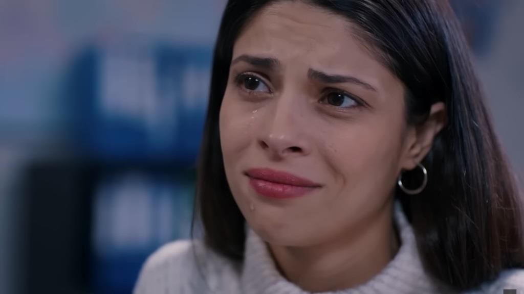 Ayse jest wzruszona.