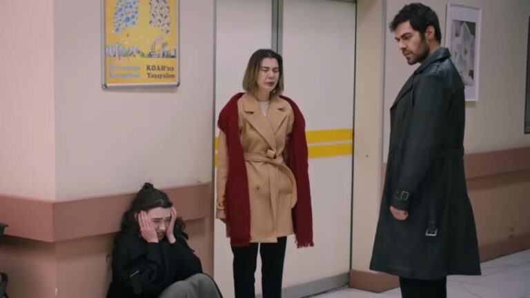 Zeynep, Selma i Halil przed salą, do której trafiła Tulay.