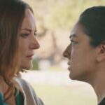 Zbulwersowana Tulay zbliża się do Songul i wbija w nią groźne spojrzenie.