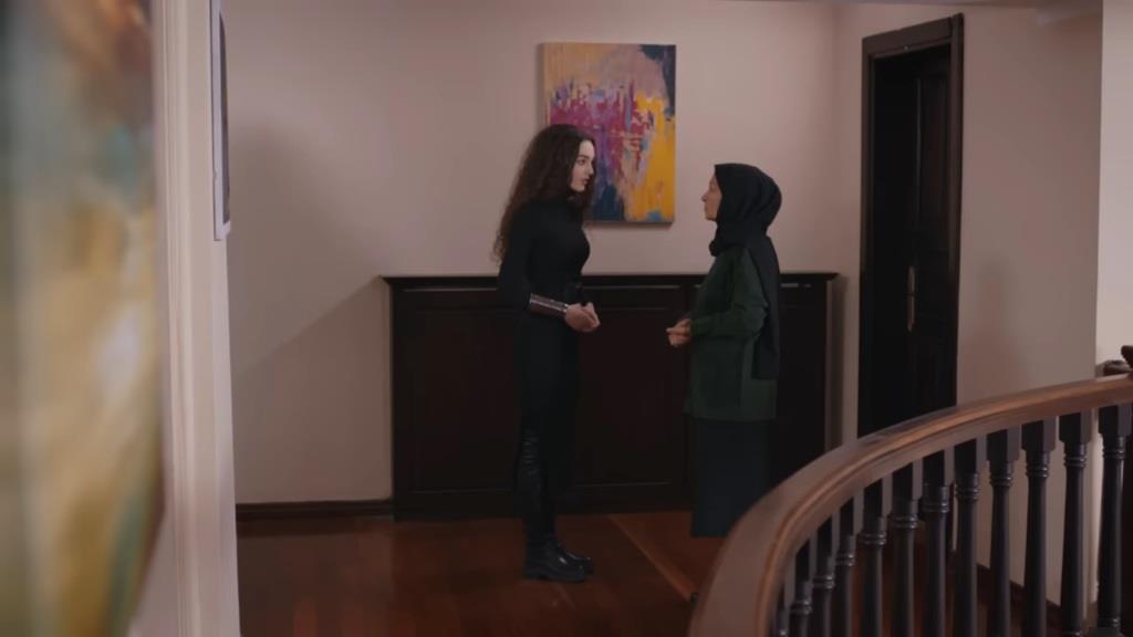 Nana prosi Akcę, by nie mówiła Yamanowi o tym, co powiedziała Kubilayowi.