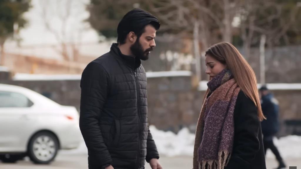 Basak manipuluje Volkanem, udając rozpacz i załamanie.