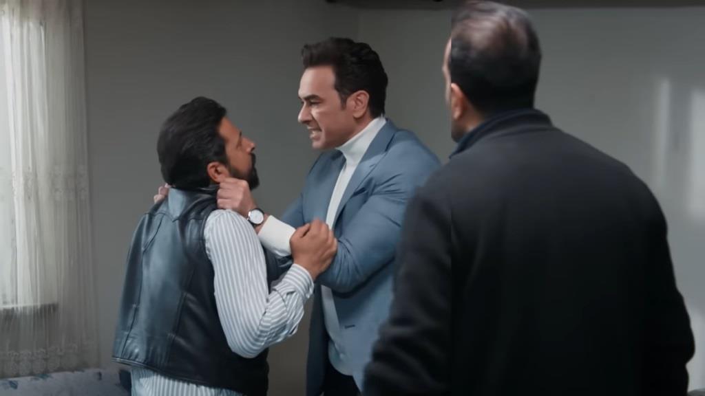 Scena w kryjówce Idrisa. Nedim trzyma Idrisa za kołnierz koszuli, domagając się odpowiedzi, czy to on wydał Nanę mafii gruzińskiej. Wszystkiemu biernie przygląda się Kazim.