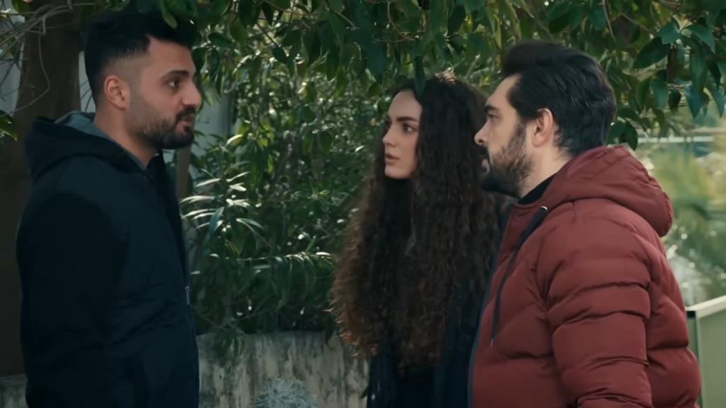 Yaman i Nana wdają się w kłótnię z innym kierowcą na drodze.