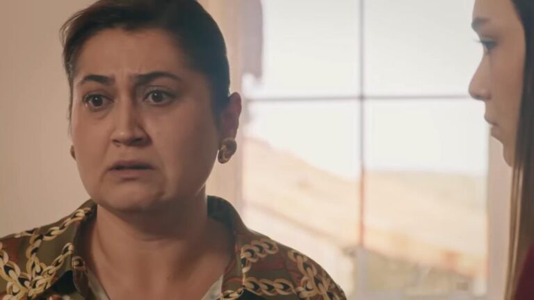 Kadr z 42. odcinka serialu "Wichrowe Wzgórze". Canan jest przerażona.