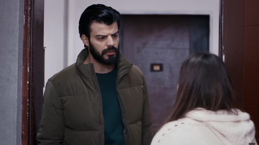 Volkan konfrontuje się z Nese z powodu jej kłótni z Basak.