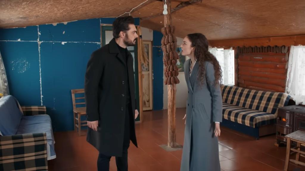 Yaman zabiera Nanę do odosobnionej chaty.