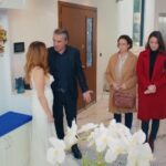 Suat beszta żonę za jej niepoważne zachowanie. Murvet i Yildiz w milczeniu stoją obok.