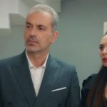 Bulent i Handan patrzą ze zdziwieniem na zmokniętych Kuzeya i Elif.