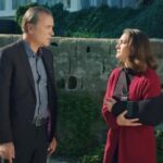 Suat spotyka Yildiz na mieście. Kobieta mówi mu, że jego żona zrzuciła ją z balkonu.