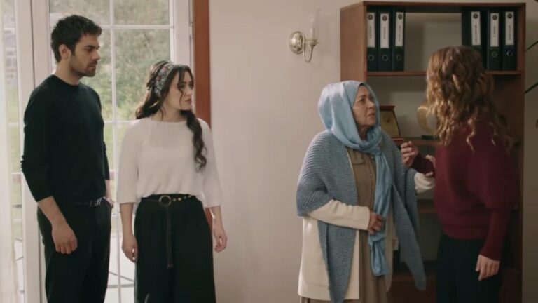 Kadr z 109. odcinka. Zumrut oskarża Songul o zamiar zemsty.