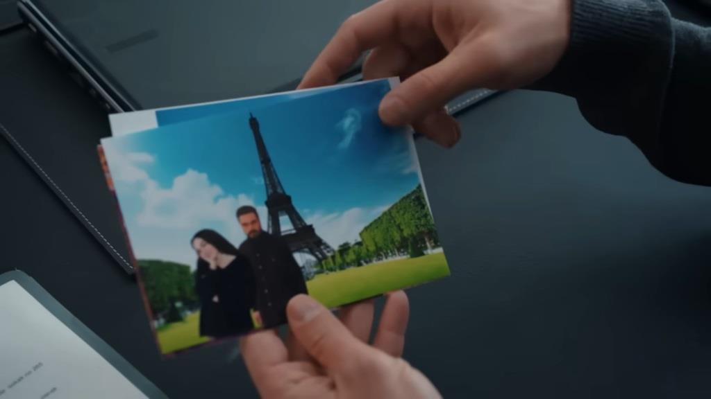 Zdjęcie zrobione w Photoshopie przez Nanę. Widać na nim Nanę i Yamana na tle wieży Eiffla.