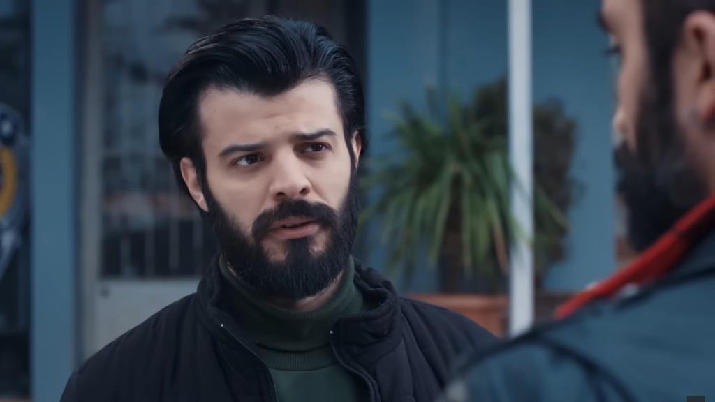 Volkan mówi Feritowi, że wie o chorobie Akasyi.