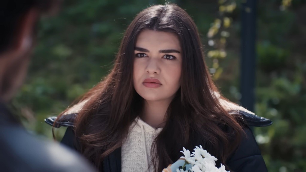 Nese zdaje sobie sprawę, że słowa Timura w rzeczywistości wyrażają uczucia Volkana.