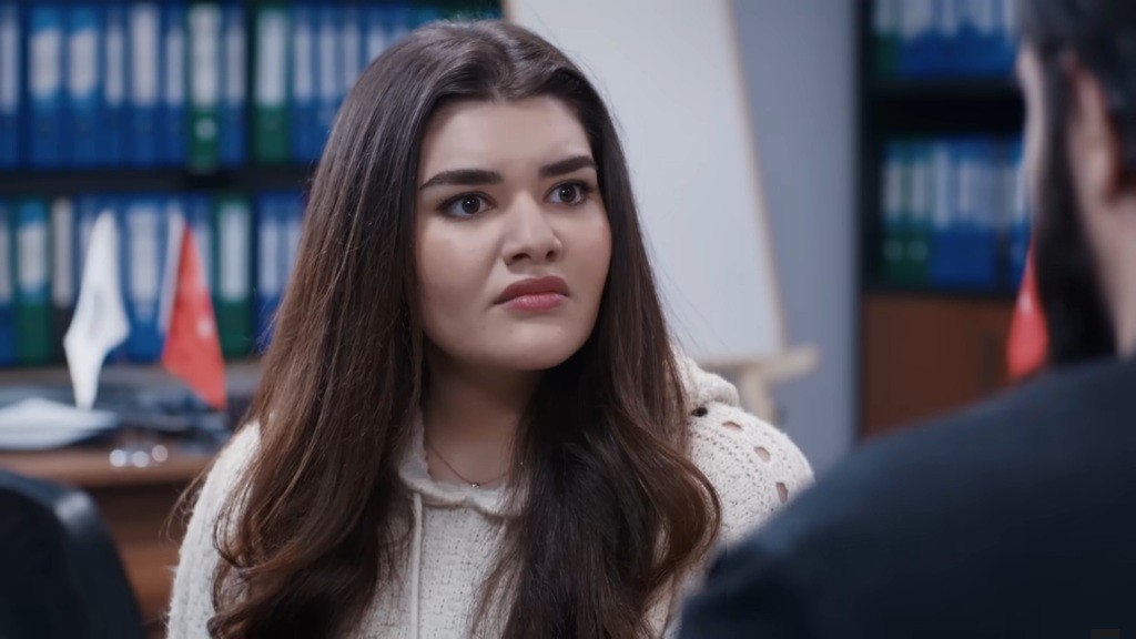 Nese rzednie mina, słysząc słowa Volkana.