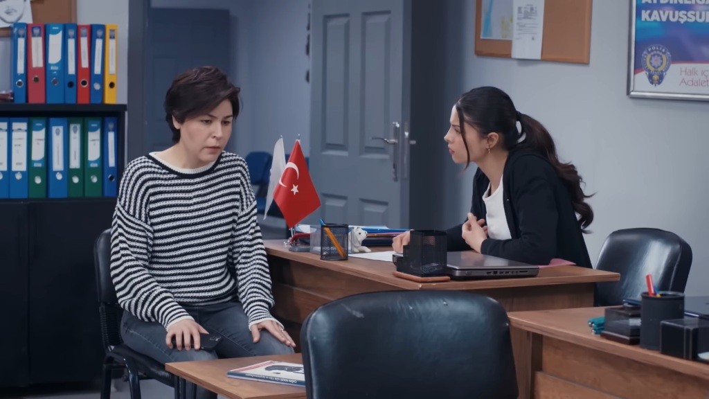 Kara mówi Ayse o chorobie Ferita.