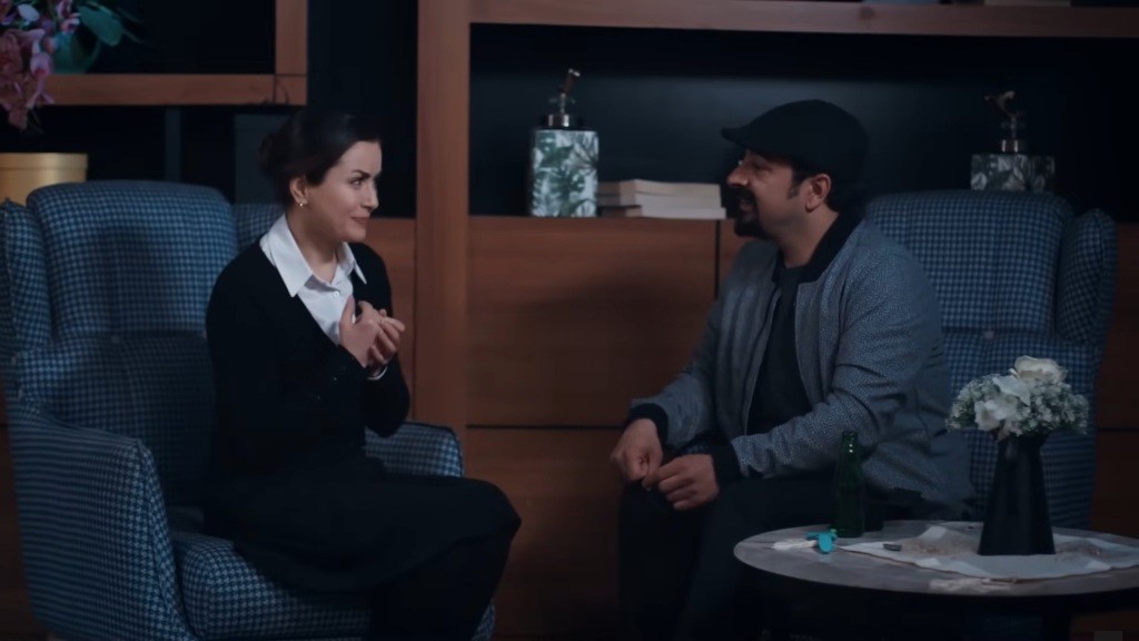 Aynur jest pełna radości po oświadczynach Idrisa.