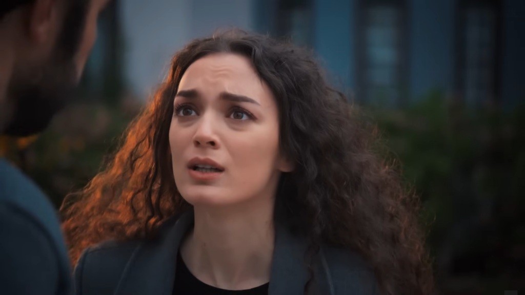 Nana jest poruszona, słysząc, że Idris po raz kolejny uciekł.