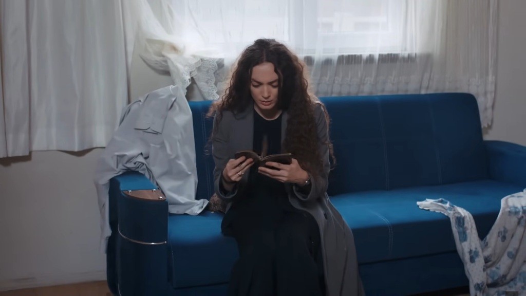 Nana w kryjówce Idrisa.