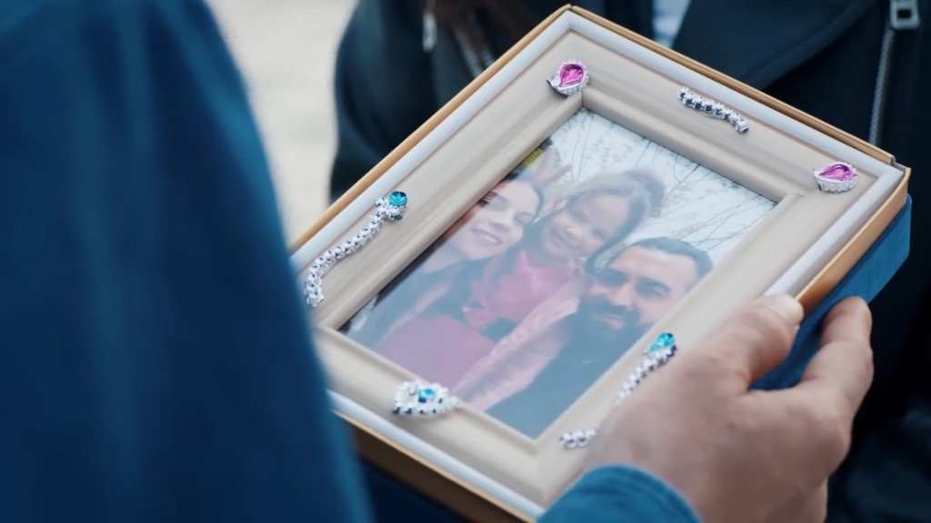 Ramka ze zdjęciem - prezent od Dogi i Ayse dla Ferita.