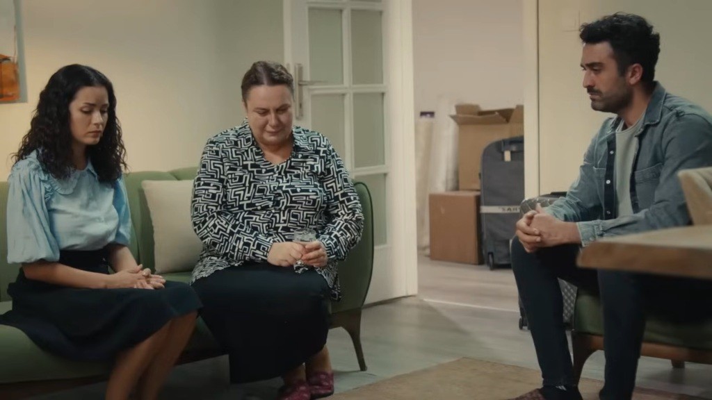 Aynur, Adalet i Ferit.