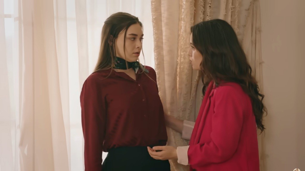 Zeynep chce wiedzieć, co się dzieje z Asu.